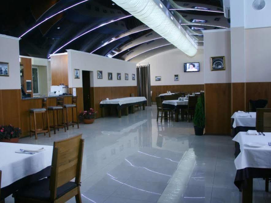 Hotel An-2 Kharkiv Exterior photo