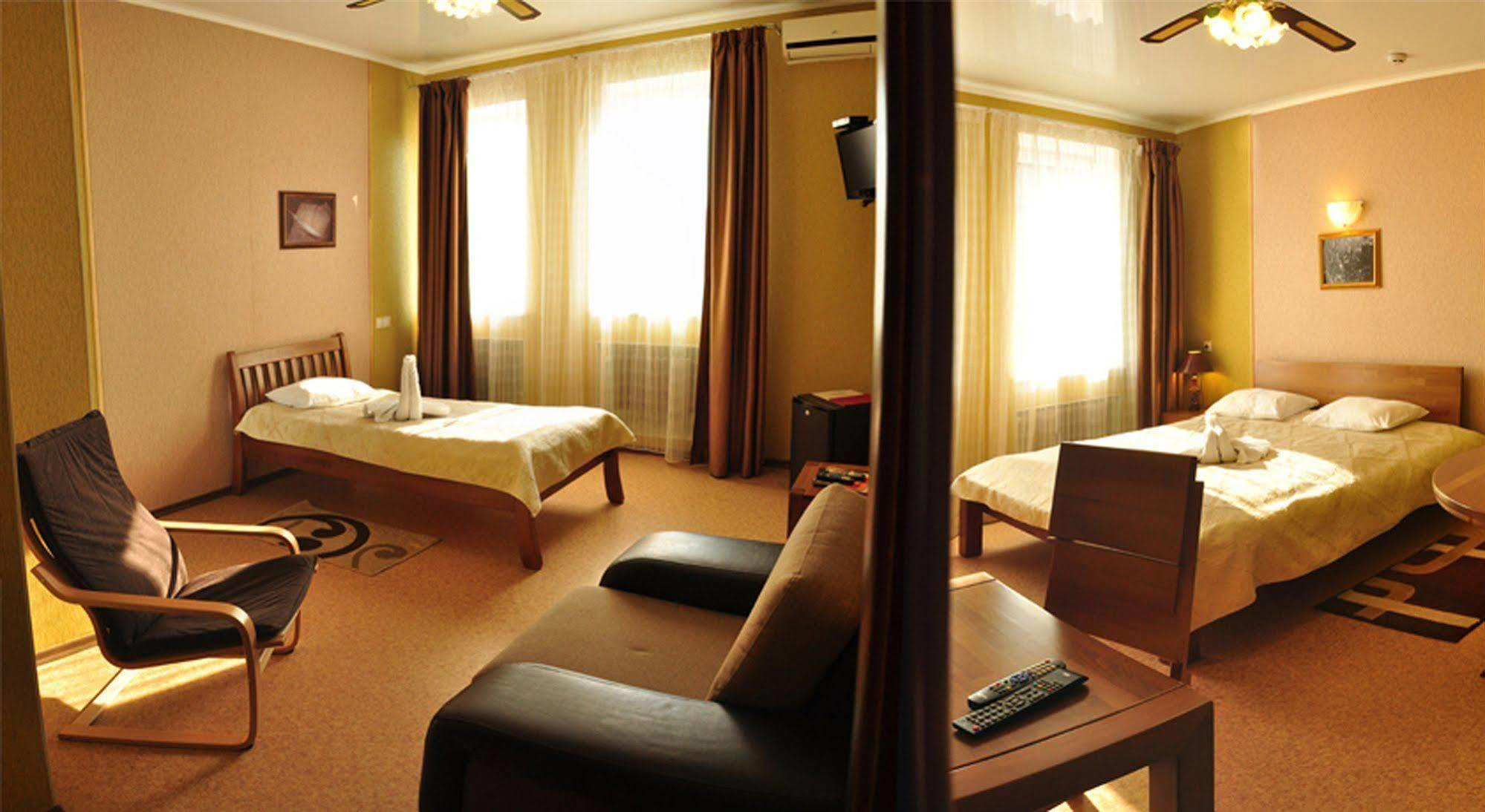 Hotel An-2 Kharkiv Exterior photo